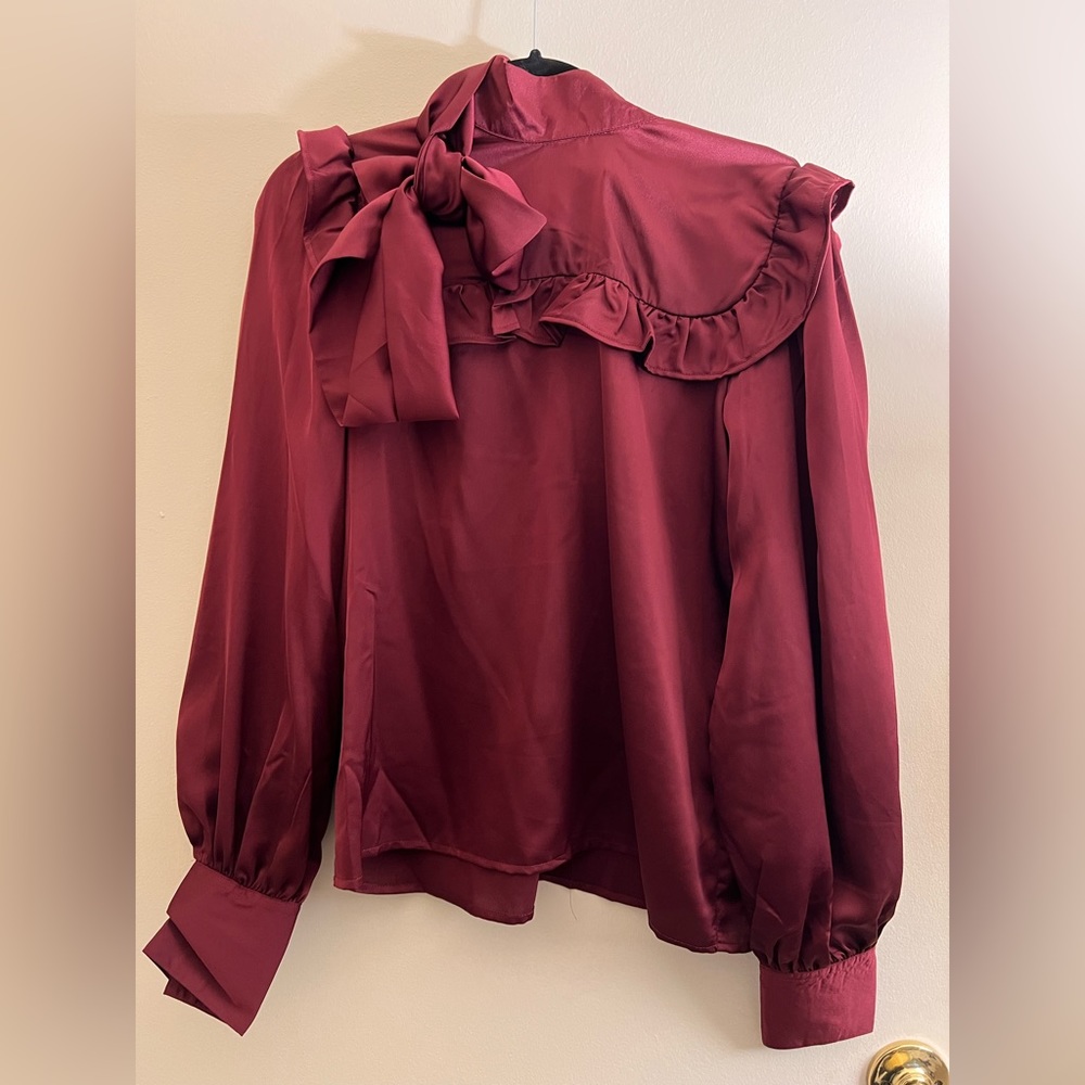 NWT Gorgeous Blouse
